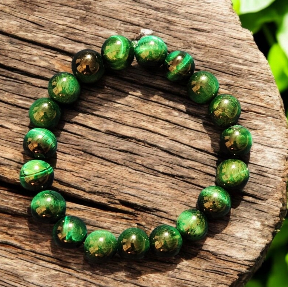 Genuine Green Tiger Eye 10mm Beaded Bracelet Size 7" stretch - Picture 2 of 3
